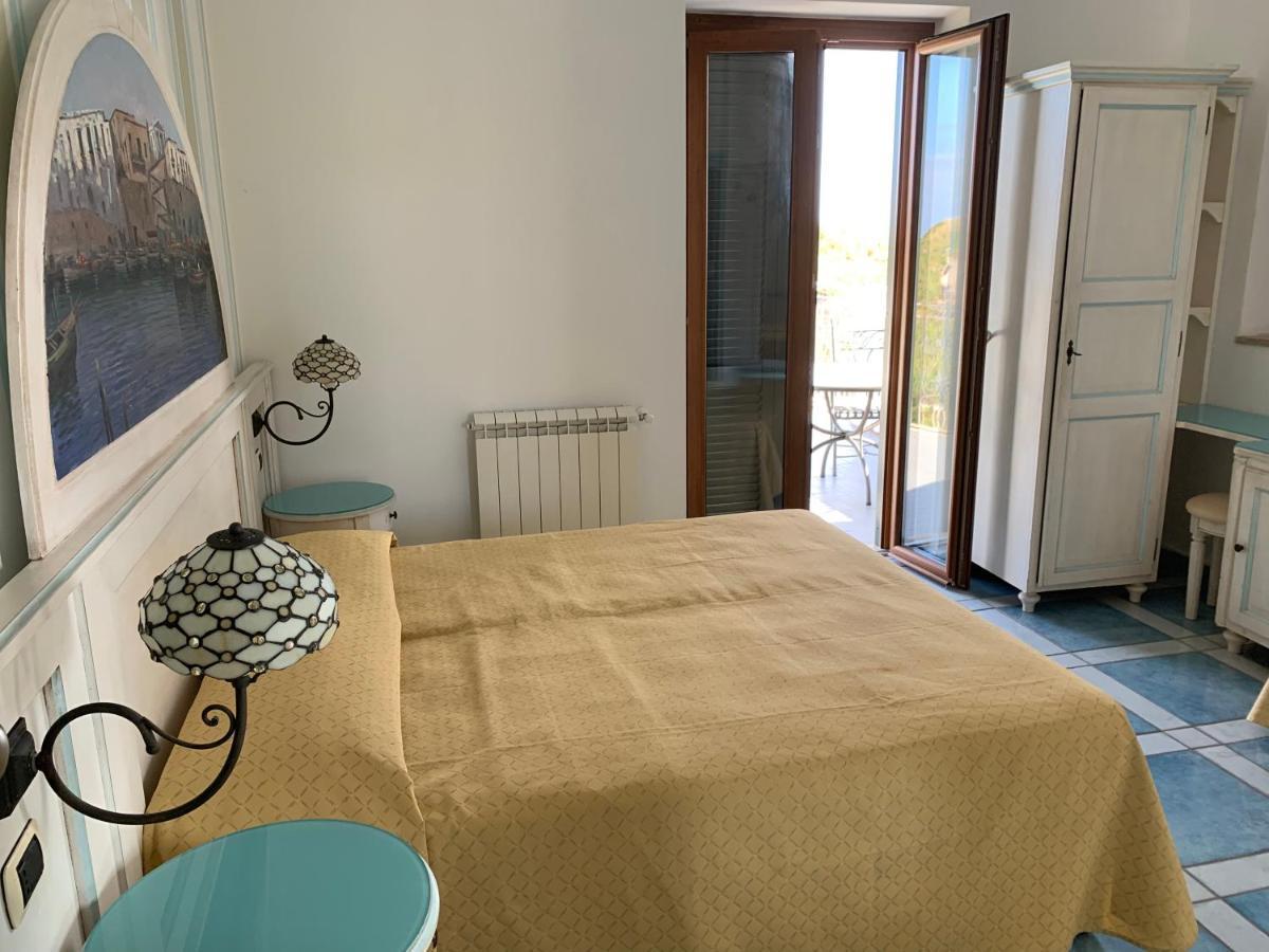 Hotel Isolabella Ventotene Luaran gambar