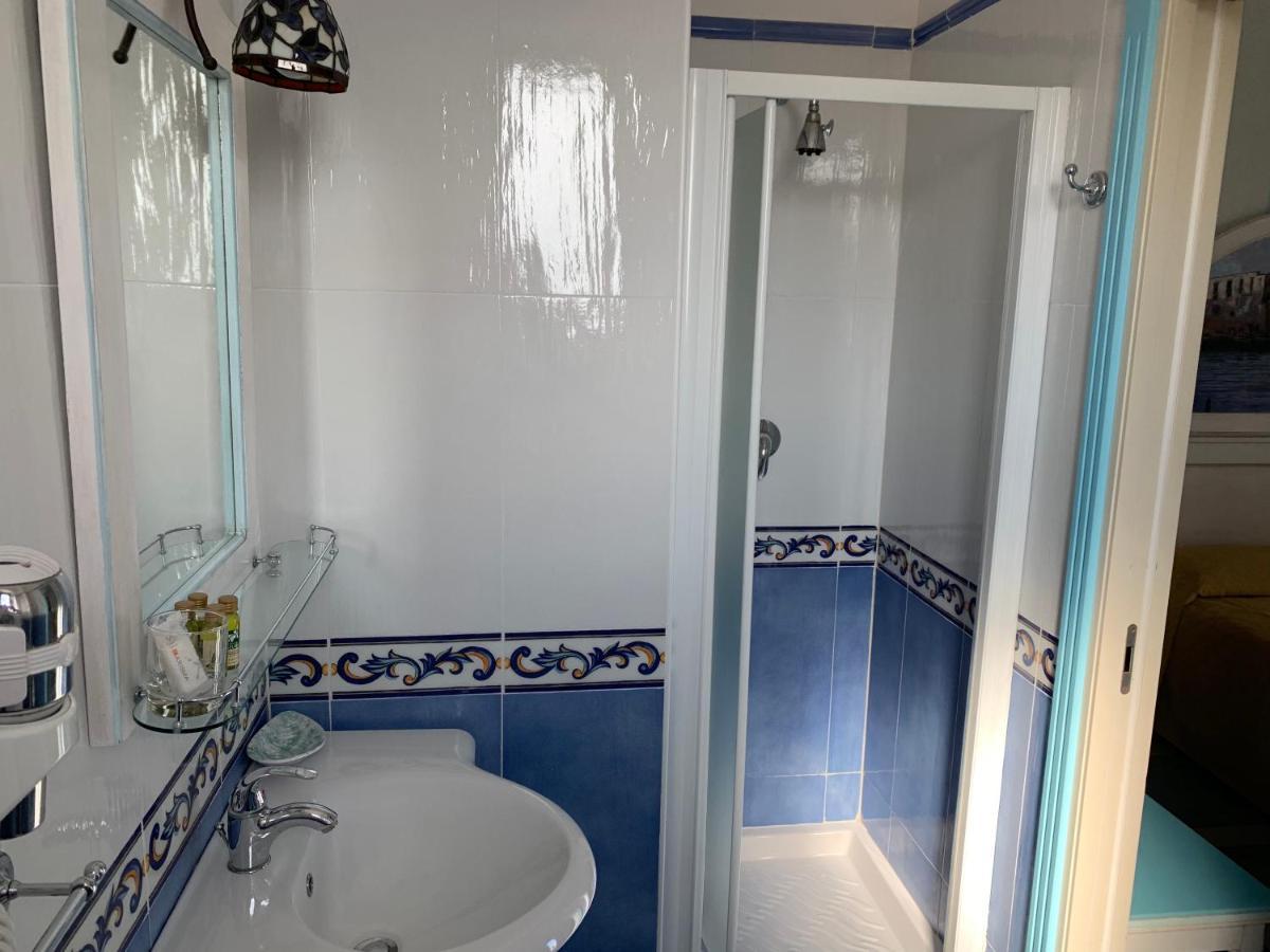 Hotel Isolabella Ventotene Luaran gambar