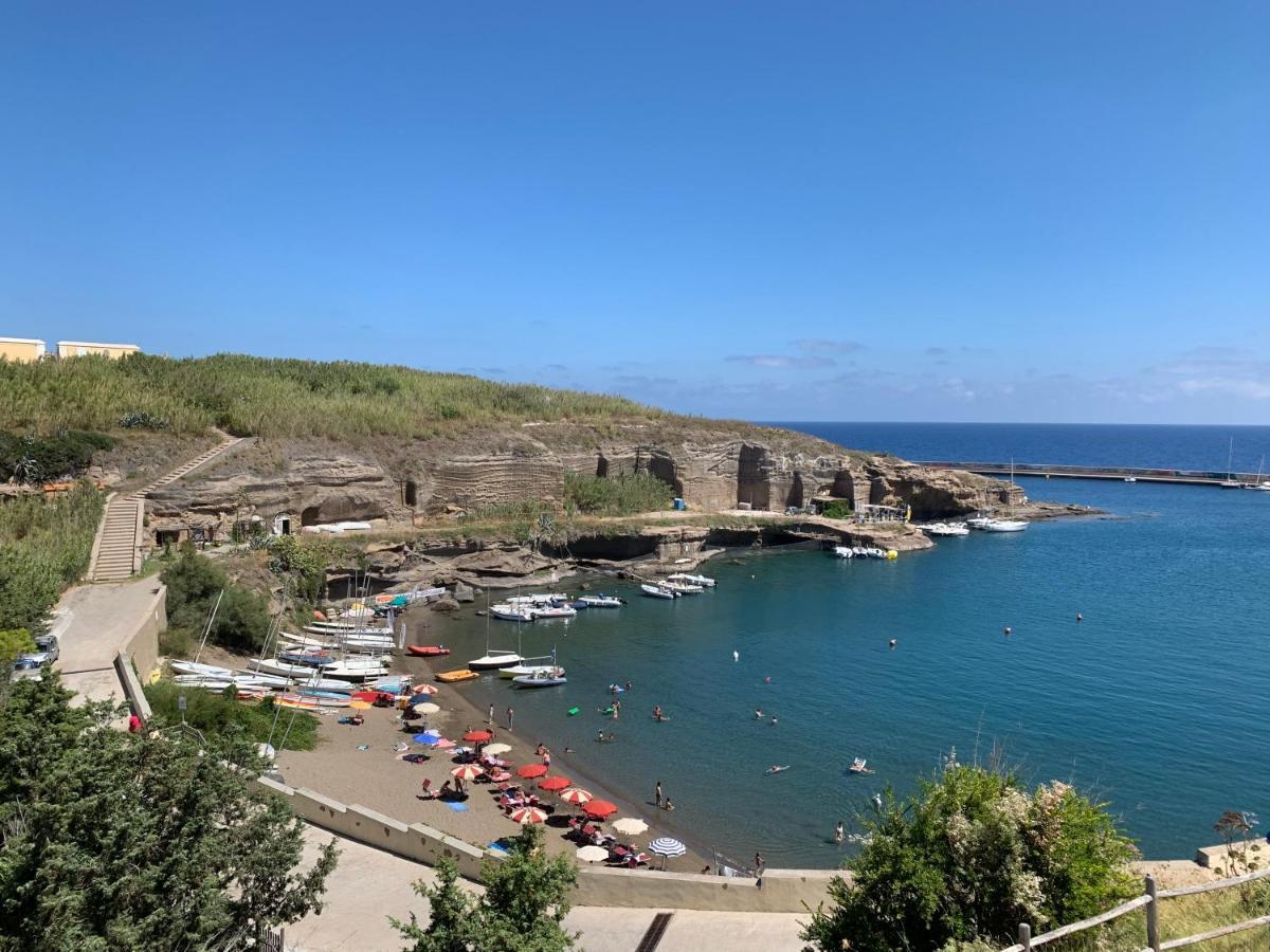 Hotel Isolabella Ventotene Luaran gambar